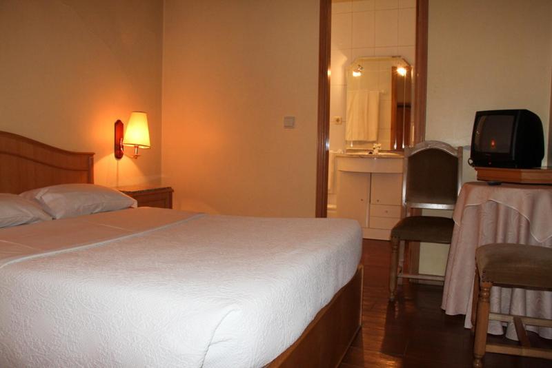 ポルト Portucalense Bed & Breakfast 部屋 写真